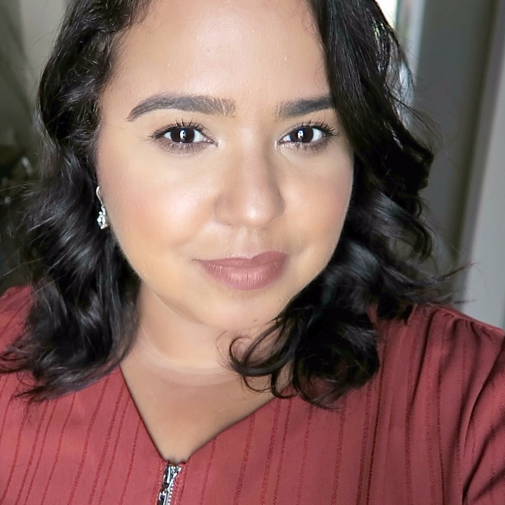 Meet your Posher, Nina